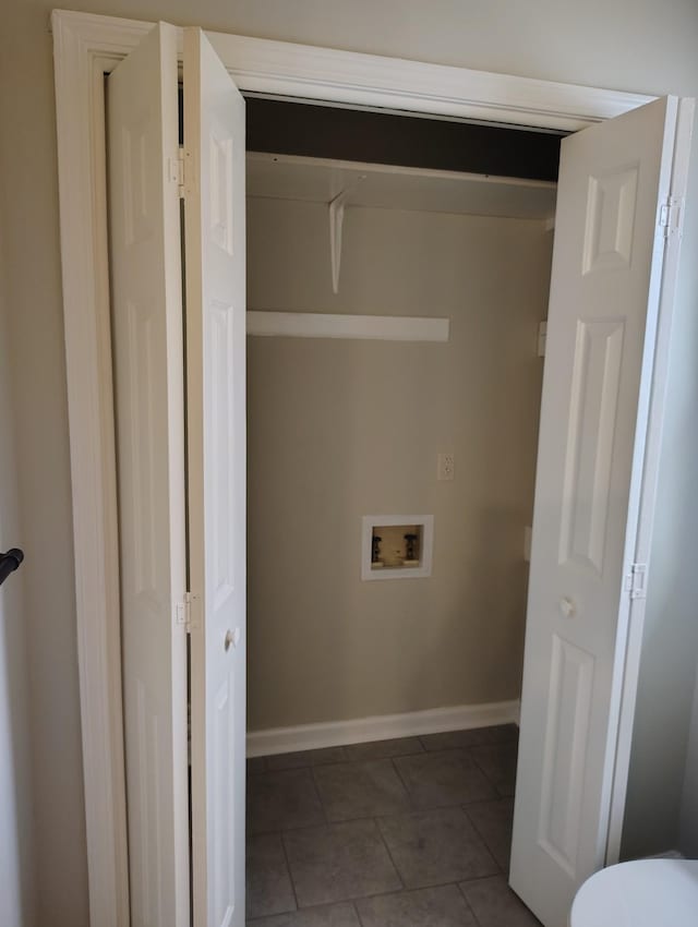 631 Mag A Mor Dr, Lafayette, TN 37083 - laundry room featuring washer hookup and tile patterned floors