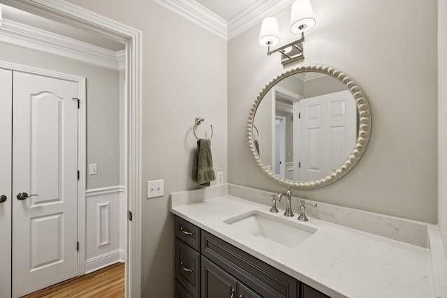 1061 Alford Rd, Murfreesboro, TN 37129 - bathroom featuring vanity and crown molding
