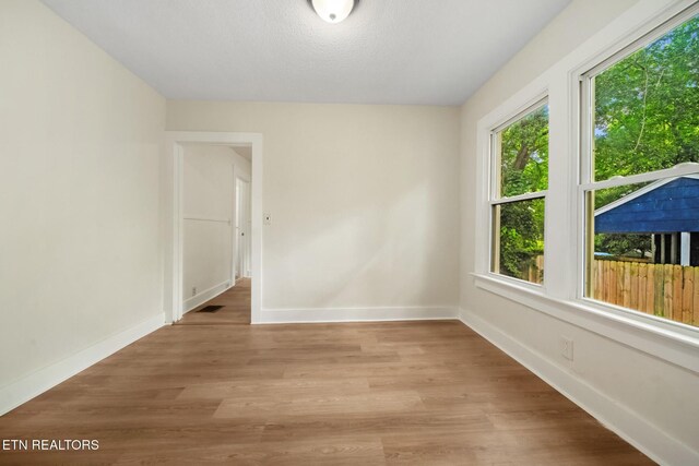 2228 Lawson Ave, Knoxville, TN 37917 - photo 9