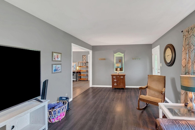 5058 New Chapel Rd, Springfield, TN 37172 - living area with wood finished floors and baseboards