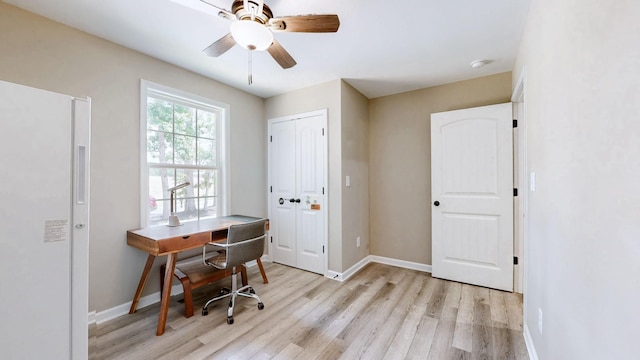 785 Grindstone Hollow Rd, Dickson, TN 37055 - home office featuring light wood-type flooring and a ceiling fan