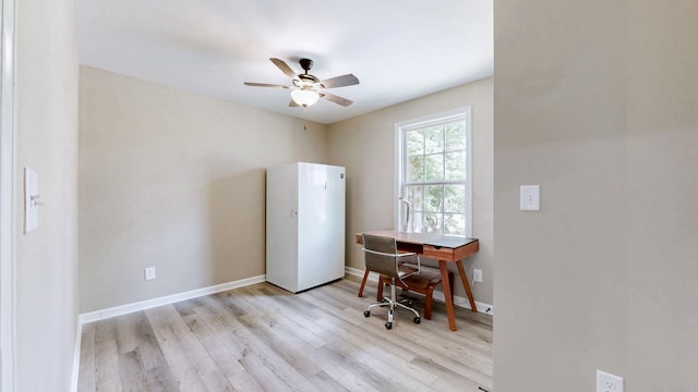 785 Grindstone Hollow Rd, Dickson, TN 37055 - home office with ceiling fan and wood finished floors