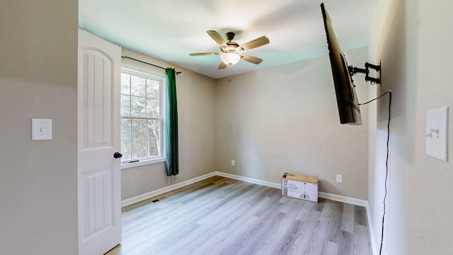 785 Grindstone Hollow Rd, Dickson, TN 37055 - spare room with ceiling fan and light wood-type flooring