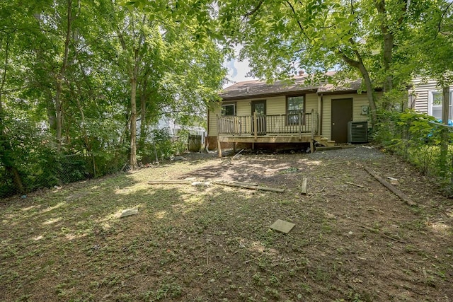 3332 Oak Trees Ct, Antioch, TN 37013 - back of property with a wooden deck