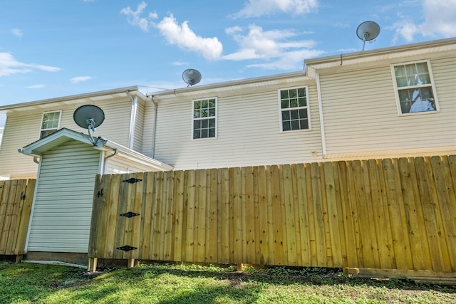 354 Arapaho Dr, Murfreesboro, TN 37128 - rear view of house