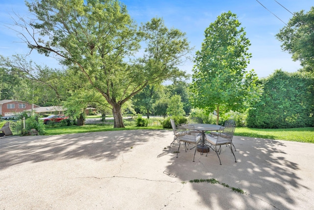 106 Dellrose Dr, Nashville, TN 37214 - view of patio with outdoor dining space