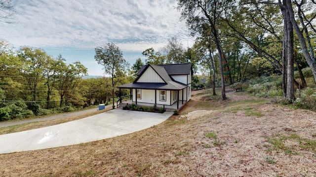 2346 Rhea Branch Rd, Ethridge, TN 38456 - view of front of home featuring a porch