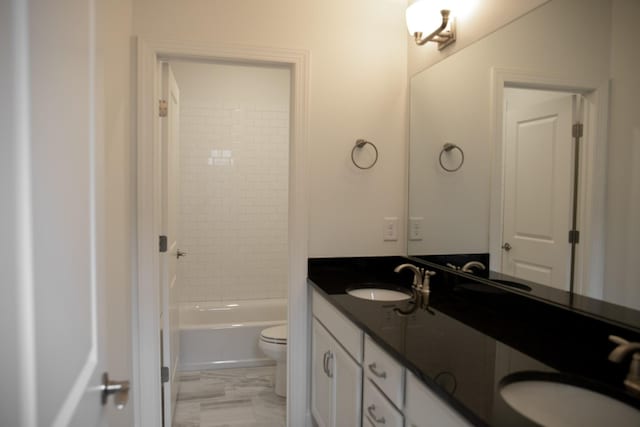 1023 Echelon Dr, Franklin, TN 37064 - full bathroom with double vanity and washtub / shower combination