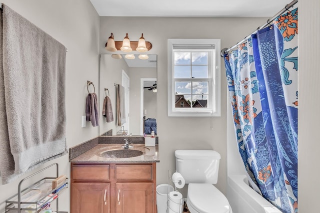 3299 Twelve Oaks Blvd, Clarksville, TN 37042 - bathroom with vanity, shower / bath combo with shower curtain, and ceiling fan