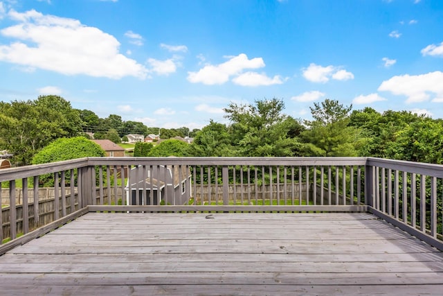 3299 Twelve Oaks Blvd, Clarksville, TN 37042 - view of wooden terrace