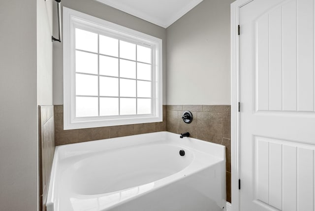 141 Bob White Trl, Oak Grove, KY 42262 - bathroom with a bath and crown molding