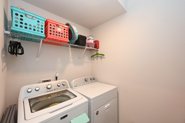7050 Scotlyn Way, White House, TN 37188 - laundry area featuring independent washer and dryer