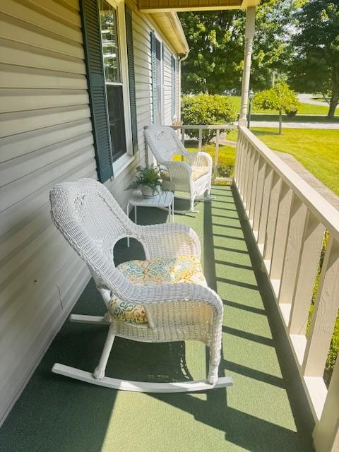 570 Gaines Cir, Estill Springs, TN 37330 - view of balcony