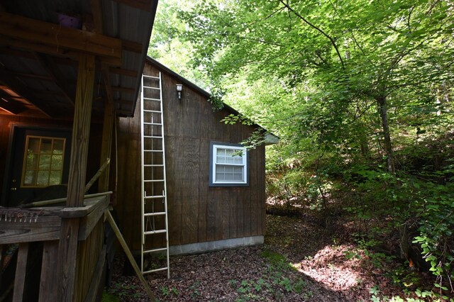 2664 Pineview Rd, Lobelville, TN 37097 - photo 15