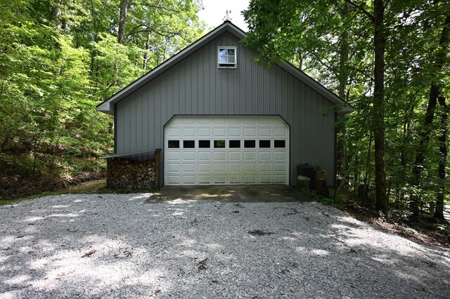 2664 Pineview Rd, Lobelville, TN 37097 - photo 16