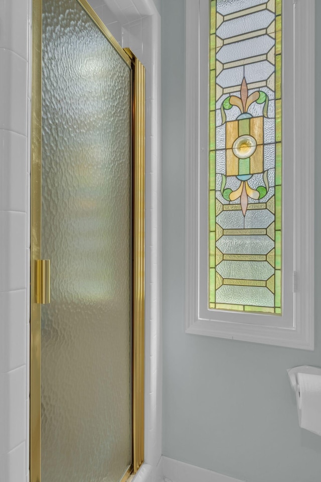111 Hardingwoods Pl, Nashville, TN 37205 - full bathroom featuring a stall shower