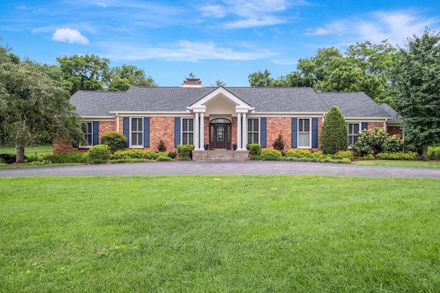 111 Hardingwoods Pl, Nashville, TN 37205 - ranch-style house with driveway, brick siding, and a front lawn