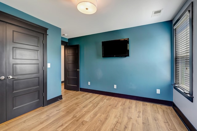 2136 Buena Vista Pike Unit B, Nashville, TN 37218 - unfurnished bedroom with light wood finished floors and baseboards