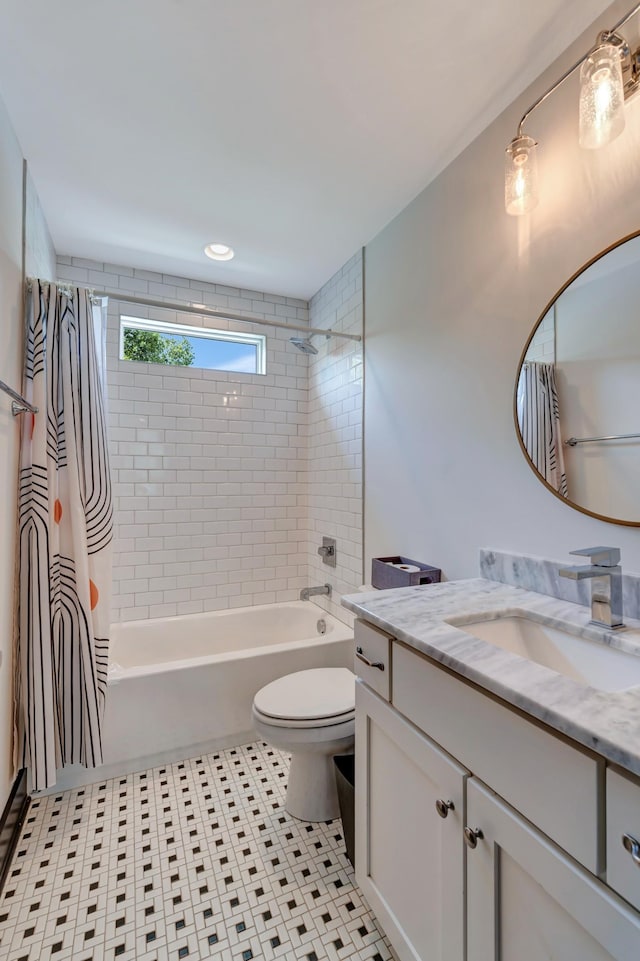 2136 Buena Vista Pike Unit B, Nashville, TN 37218 - bathroom with vanity and shower / bath combination with curtain