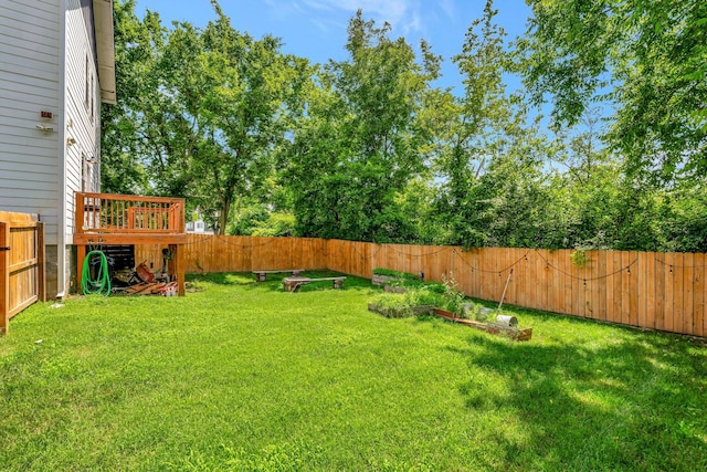 2136 Buena Vista Pike Unit B, Nashville, TN 37218 - fenced backyard featuring a wooden deck