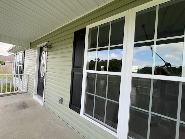 4977 Little Dry Creek Rd, Pulaski, TN 38478 - view of covered porch