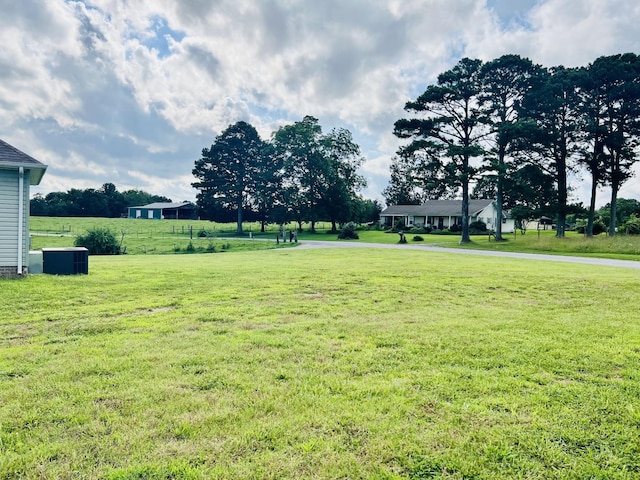 4977 Little Dry Creek Rd, Pulaski, TN 38478 - view of green lawn