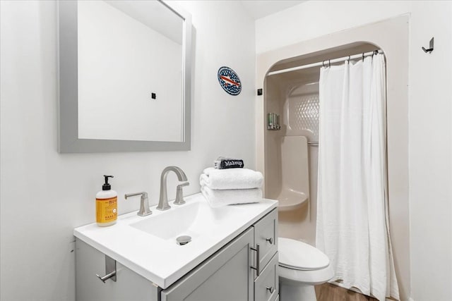 802 Evans Rd, Winchester, TN 37398 - bathroom featuring vanity and a shower with shower curtain