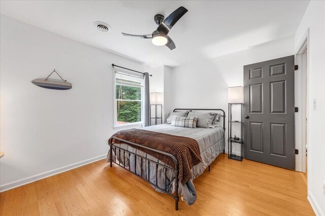 802 Evans Rd, Winchester, TN 37398 - bedroom with light wood-style floors and ceiling fan