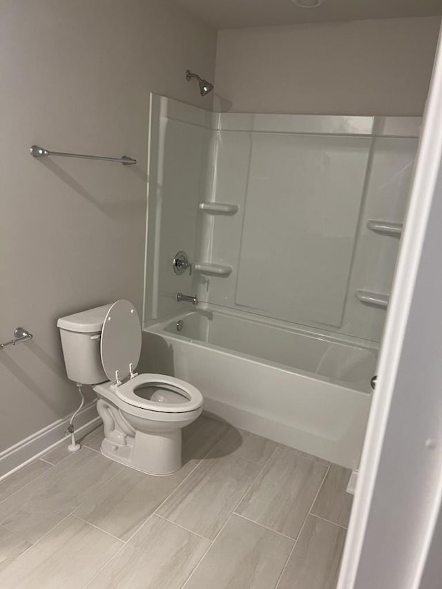 204 Douglas Bend Rd Unit 804, Gallatin, TN 37066 - bathroom with toilet and shower / bath combination
