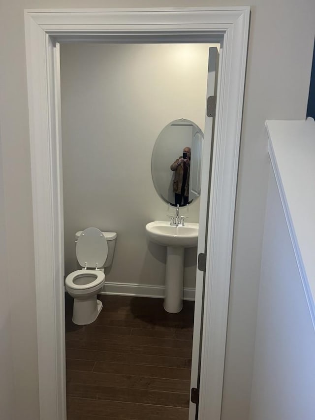 204 Douglas Bend Rd Unit 804, Gallatin, TN 37066 - bathroom with wood finished floors and baseboards
