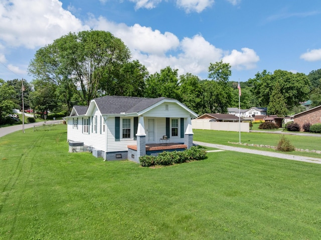 3502 Kellys Ferry Rd, Chattanooga, TN 37419 - single story home with a porch and a shingled roof