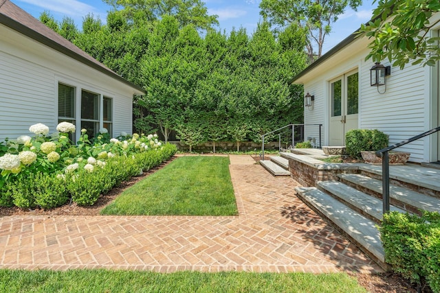 1504 Sweetbriar Ave, Nashville, TN 37212 - view of yard with a patio