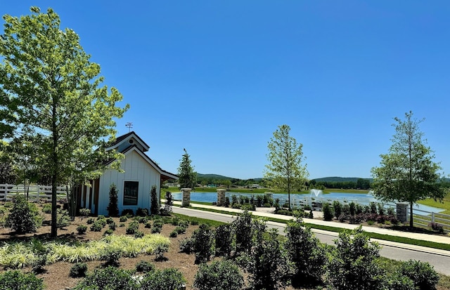 424 Sharp Way, Murfreesboro, TN 37128 - view of yard featuring a water view
