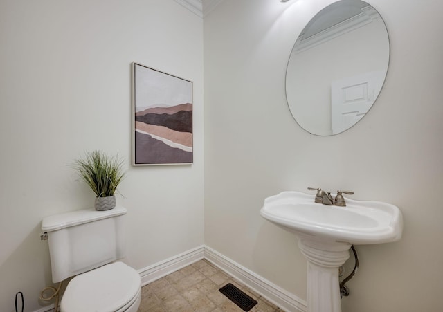 264 Firetower Rd, Dickson, TN 37055 - half bathroom featuring baseboards and ornamental molding