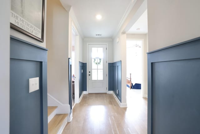 511 Oakvale Ln, Mount Juliet, TN 37122 - entrance foyer with crown molding, light wood finished floors, and ceiling fan