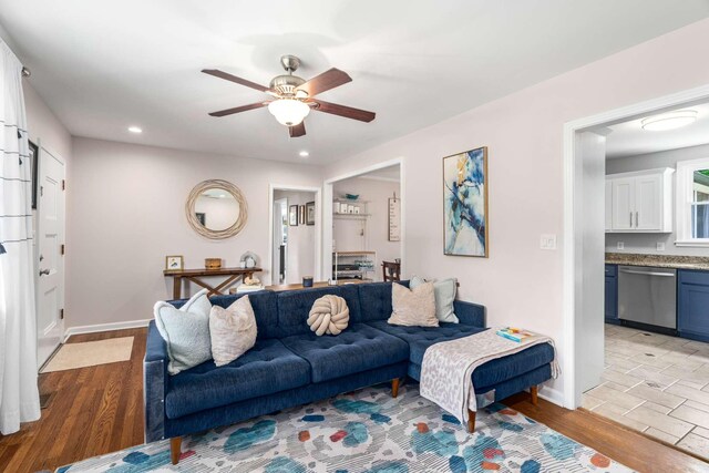 4866 Lynn Dr, Nashville, TN 37211 - photo 13