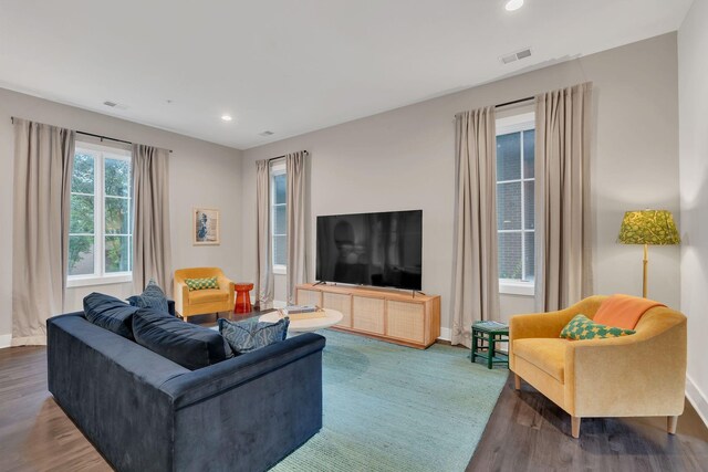 1320 5th Ave N Unit 4, Nashville, TN 37208 - living area featuring dark wood-style floors and recessed lighting