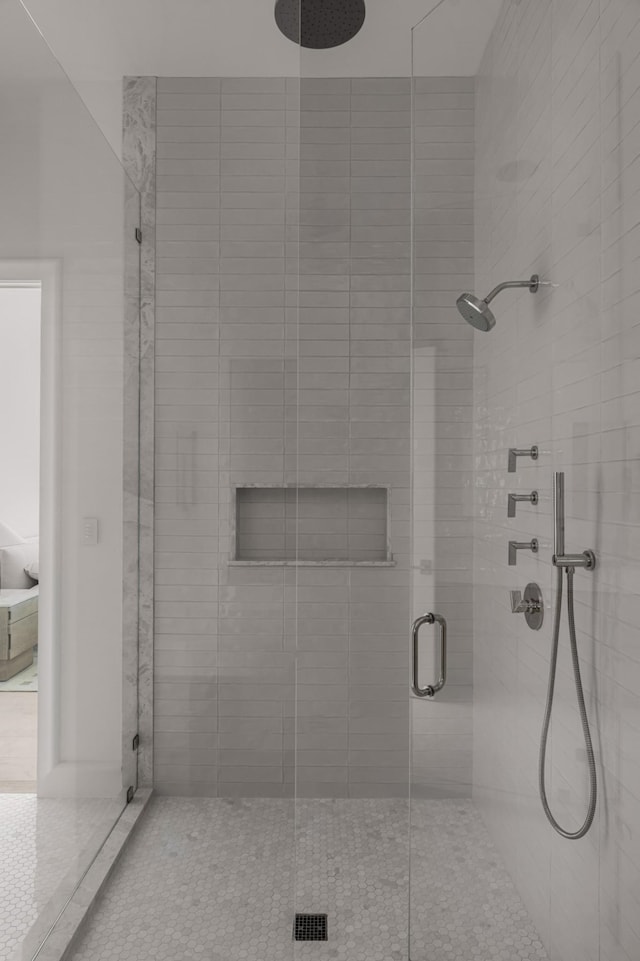 1616 W End Ave Unit 3304, Nashville, TN 37203 - bathroom featuring a shower stall