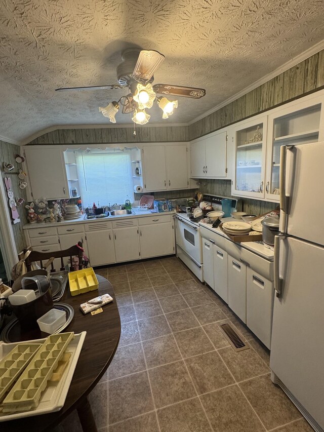 411 W 4th St, Livingston, TN 38570 - photo 15