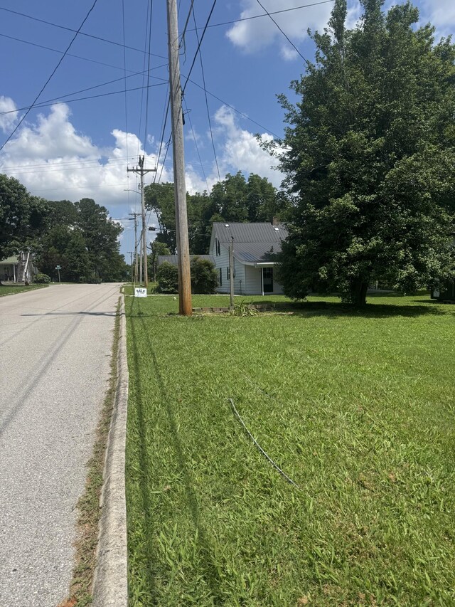 411 W 4th St, Livingston, TN 38570 - photo 5