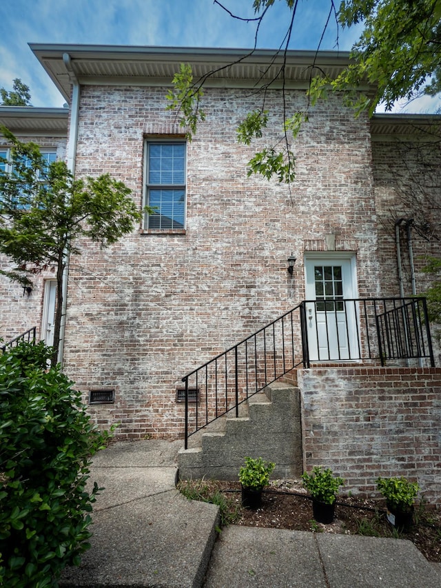 527 32nd Ave S, Nashville, TN 37212 - entrance to property with brick siding