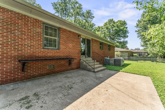 1006 Houston Dr, Murfreesboro, TN 37130 - view of patio / terrace with entry steps