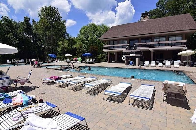 1530 Zurich Rd, Gatlinburg, TN 37738 - community pool featuring a patio