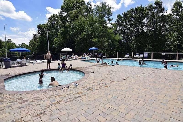 1530 Zurich Rd, Gatlinburg, TN 37738 - community pool featuring a patio area