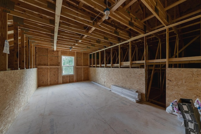 19 Peyton Pl, Columbia, TN 38401 - miscellaneous room featuring lofted ceiling