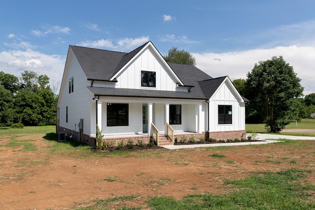 19 Peyton Pl, Columbia, TN 38401 - modern inspired farmhouse featuring board and batten siding, covered porch, and a shingled roof