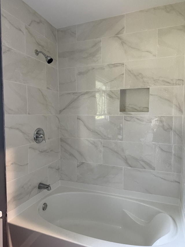 975 Witcher Hollow Rd, Red Boiling Springs, TN 37150 - bathroom featuring bathtub / shower combination