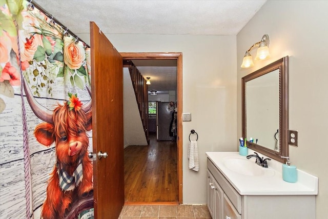 135 Campbellsville Pike, Ethridge, TN 38456 - bathroom with vanity and a textured ceiling