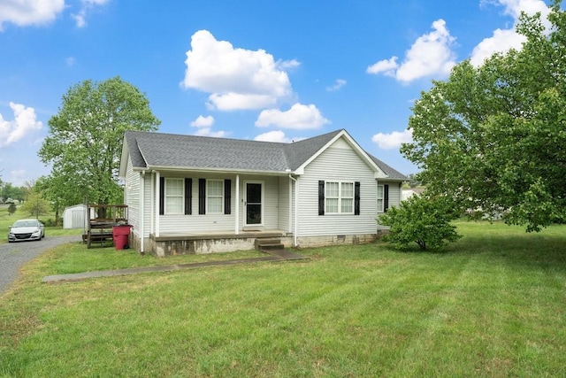 105 Gammons Ln, Lafayette, TN 37083 - ranch-style home with a porch, a front lawn, crawl space, and a shingled roof