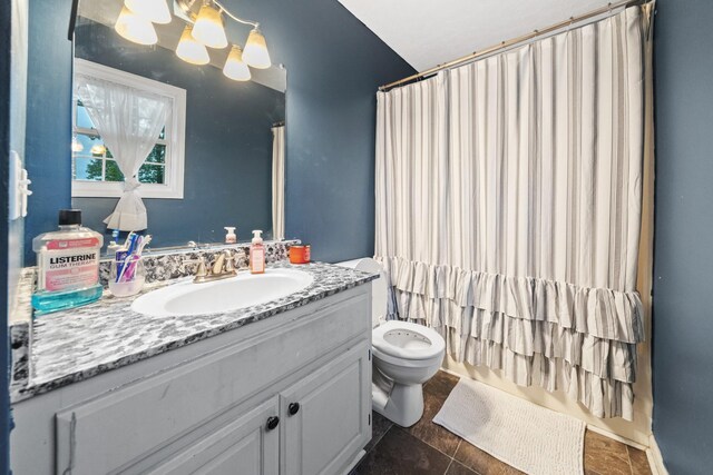 105 Gammons Ln, Lafayette, TN 37083 - full bathroom featuring vanity and toilet